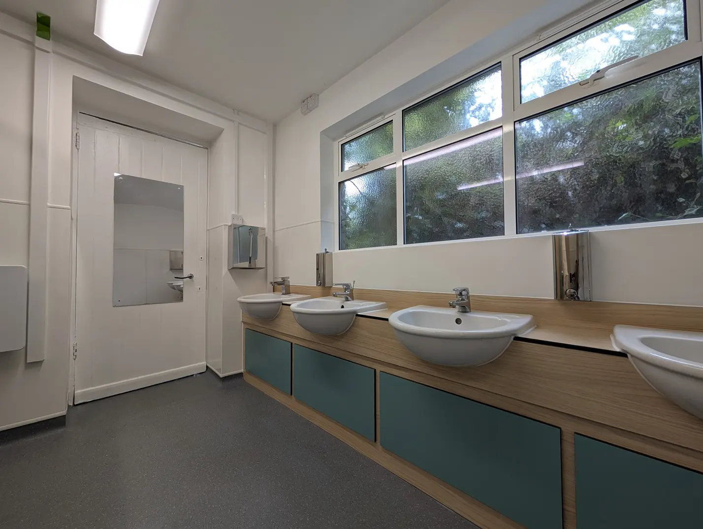 PXL_20250901_125950950